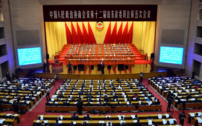 山東省政協(xié)十二屆五次會議開幕。張代生攝