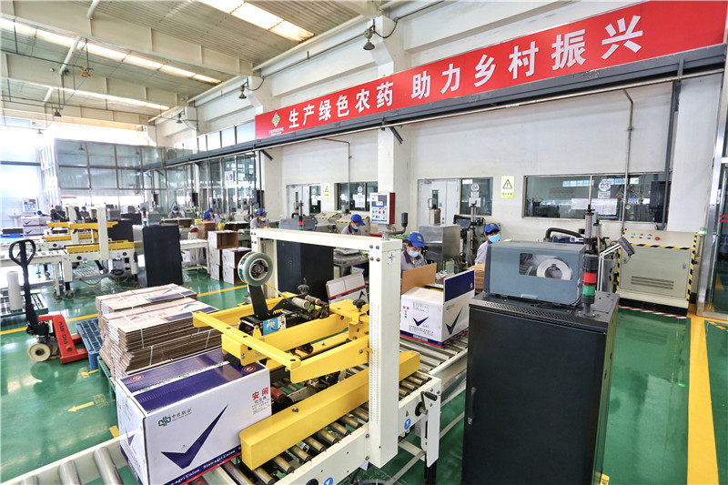 農(nóng)資企業(yè)開足馬力，為春耕生產(chǎn)提供“后勤保障” 。陳陽(yáng) 攝