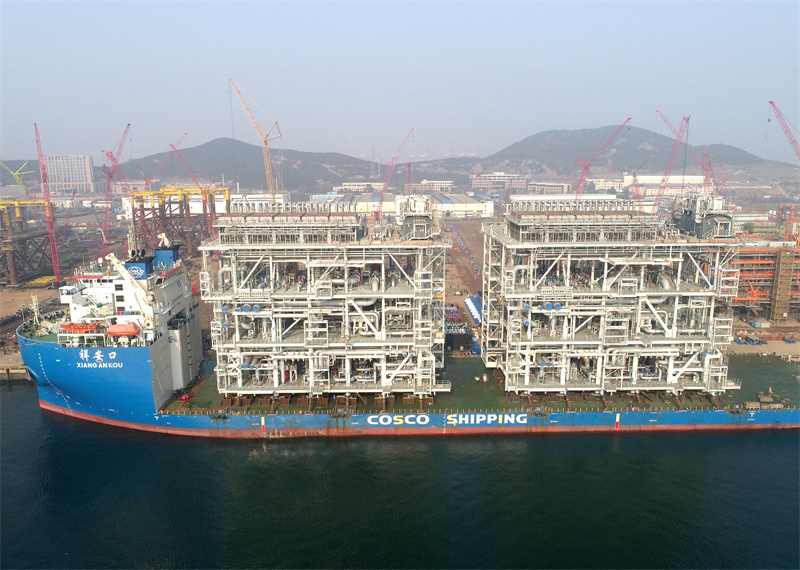 項目一期計劃建造2列生產(chǎn)線，年產(chǎn)量達1400萬噸LNG。張進剛攝
