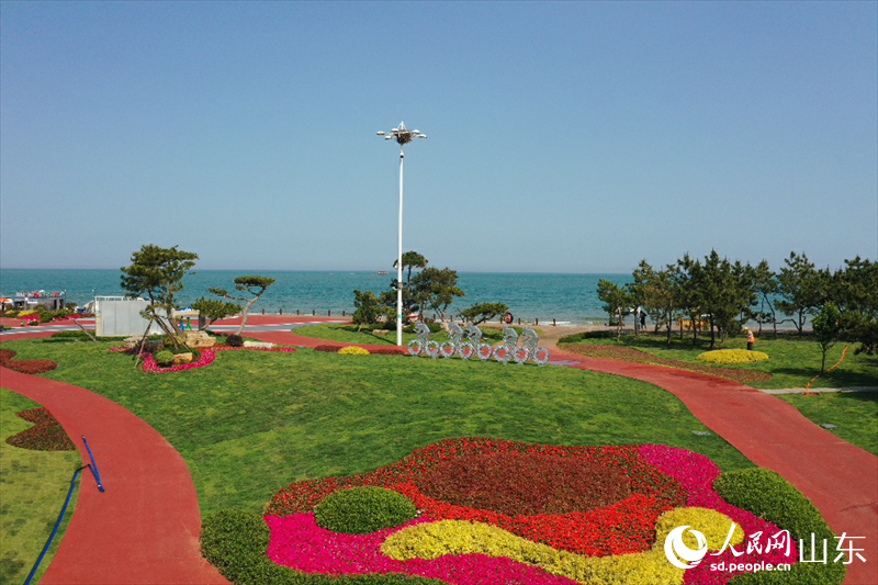 陽光海岸綠道內(nèi)設跑步道，全長約28公里。人民網(wǎng)記者 栗翹楚攝