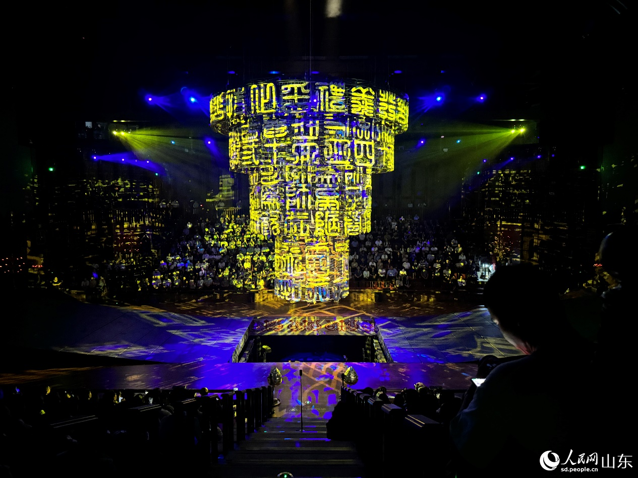《金聲玉振》演出現(xiàn)場(chǎng)。人民網(wǎng) 鄭昕橋攝