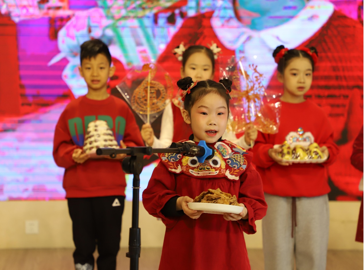 非遺“吃”出來。馮松攝