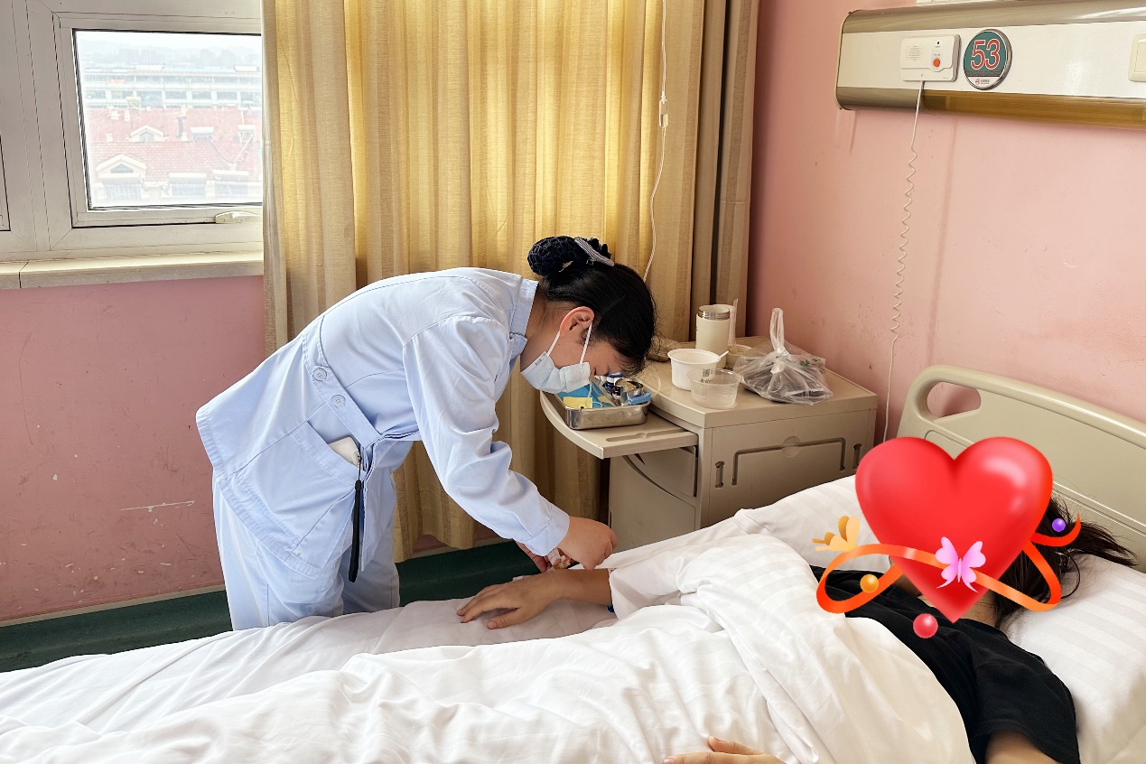 工作中的溫曉雯。