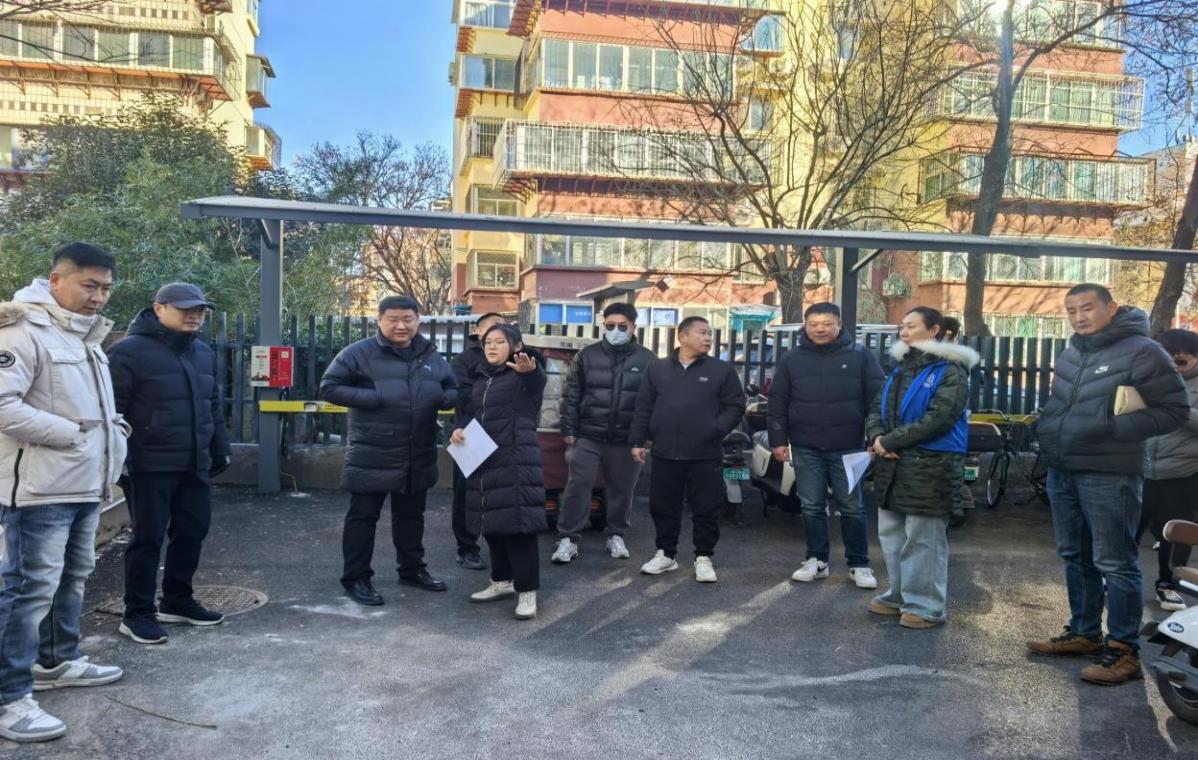 燕子山小區(qū)社區(qū)聽取居民代表老舊小區(qū)改造意見和建議