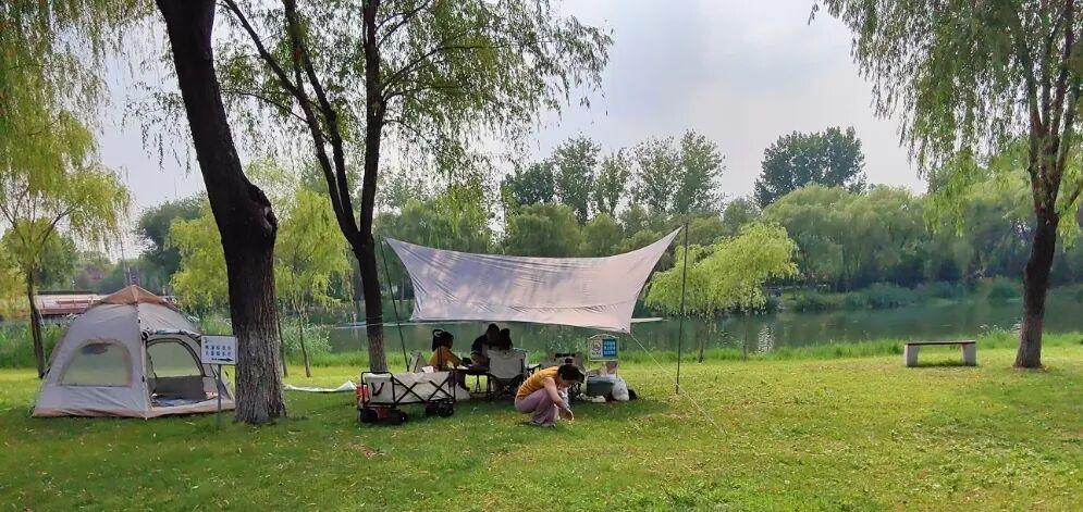 章丘區(qū)繡江河?xùn)|南角大草坪